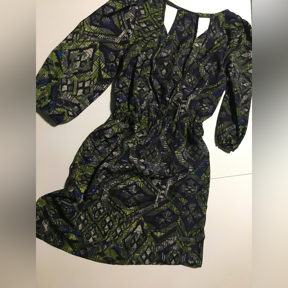 Vintage pattern Mini dress with open back